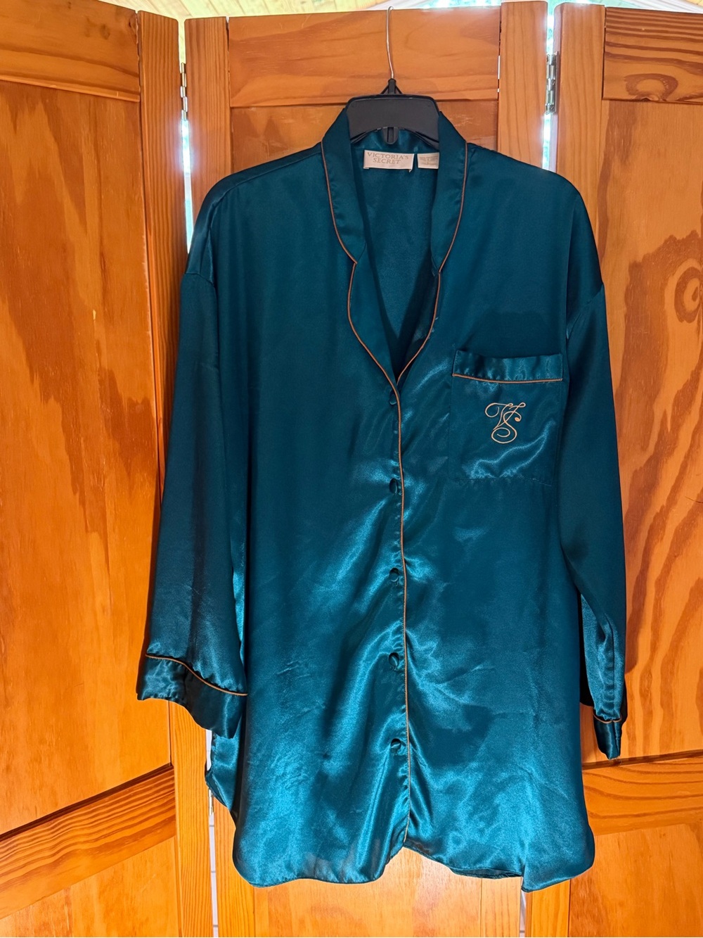 Victoria's Secret Emerald Green Satin Sleep Shirt with Contrast Piping|Sz L